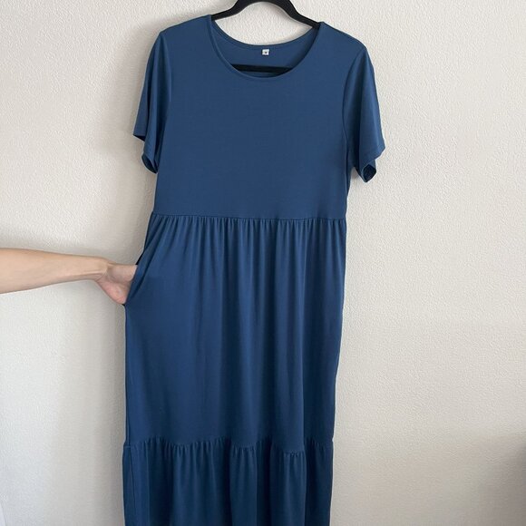 Tiered Maxi Dress - Picture 2 of 5